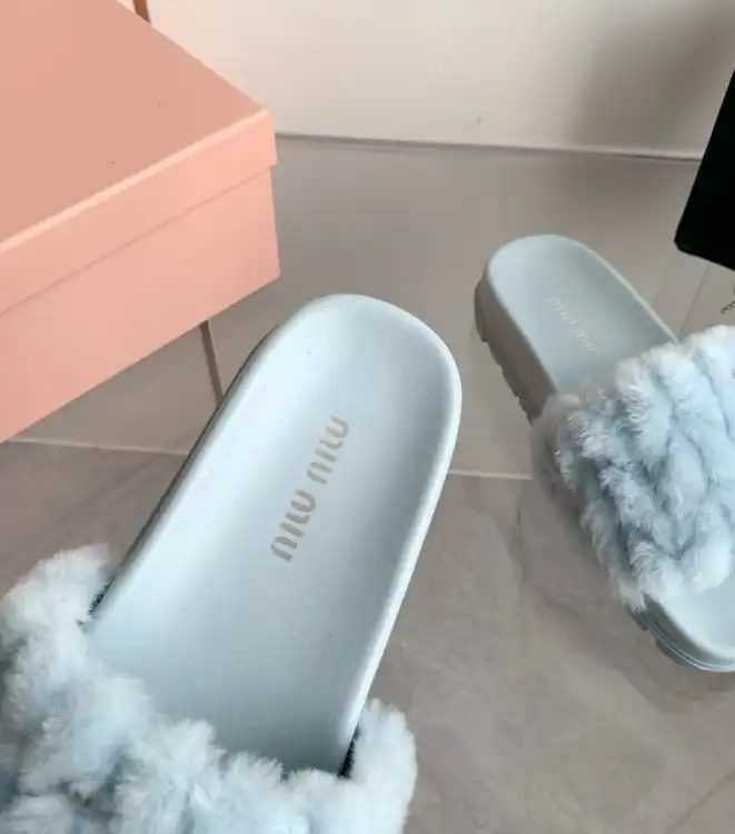 hype Miu Miu Slippers