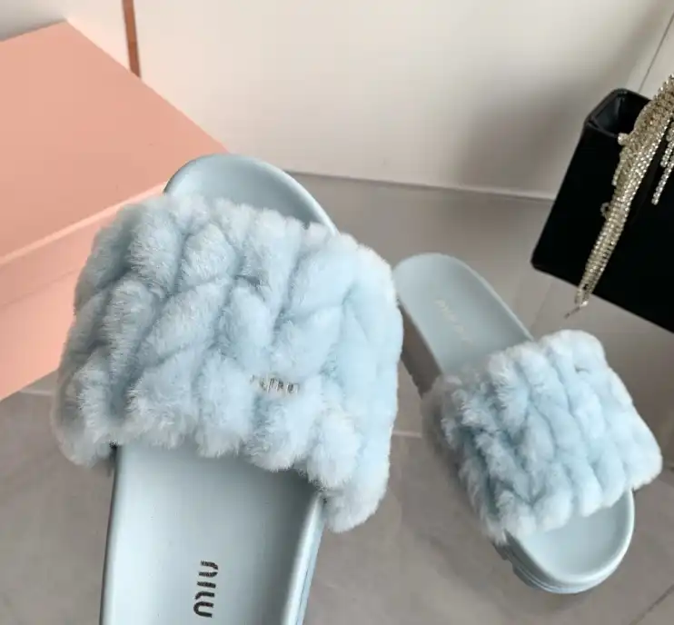 hype Miu Miu Slippers