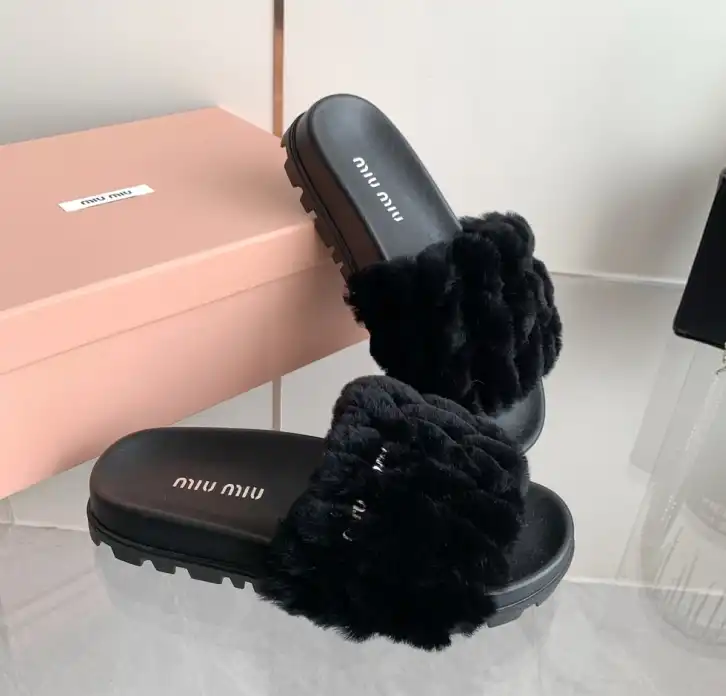 hype Miu Miu Slippers