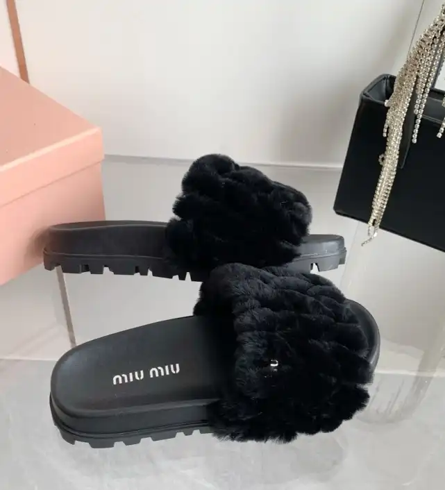 hype Miu Miu Slippers