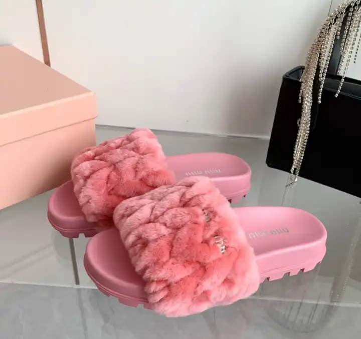 hype Miu Miu Slippers