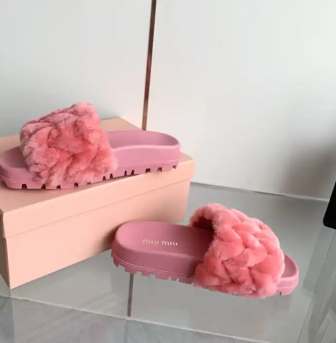 hype Miu Miu Slippers