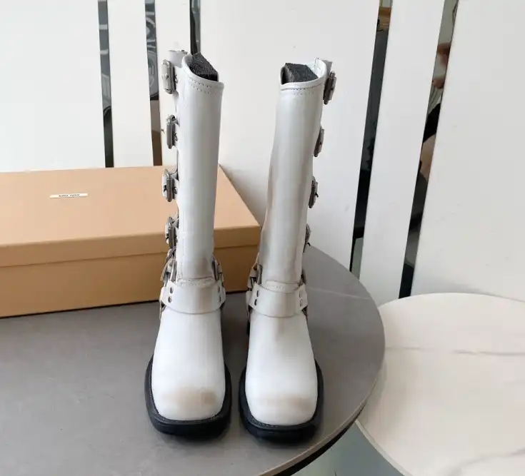 hype Miu Miu Boots