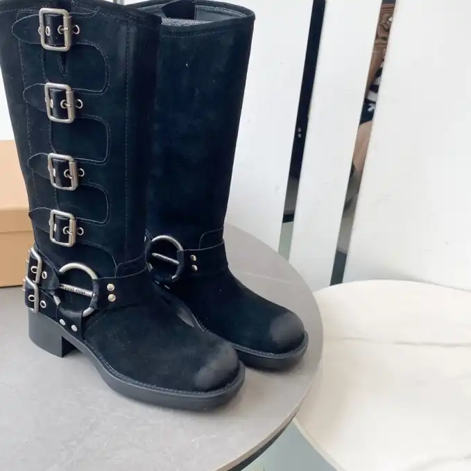 hype Miu Miu Boots