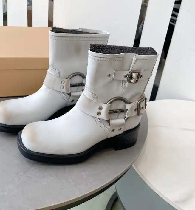 hype Miu Miu Boots