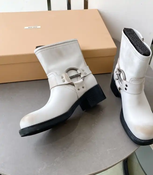 hype Miu Miu Boots