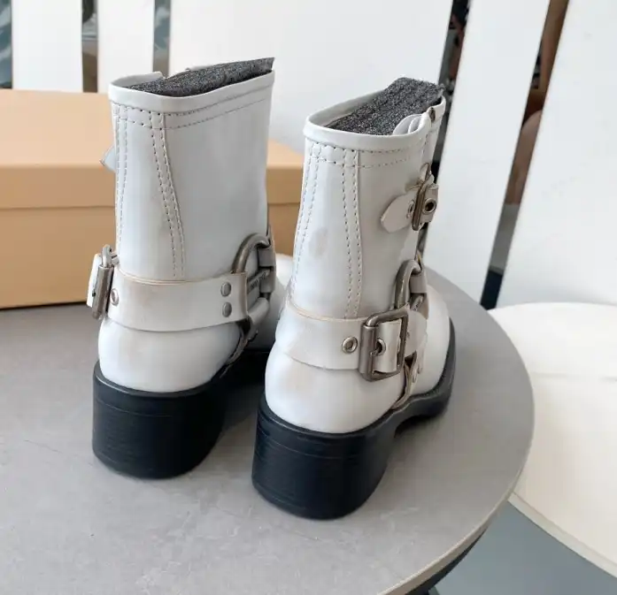 hype Miu Miu Boots