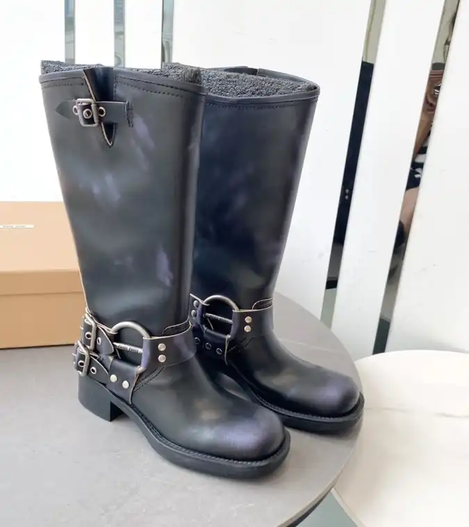 hype Miu Miu Boots