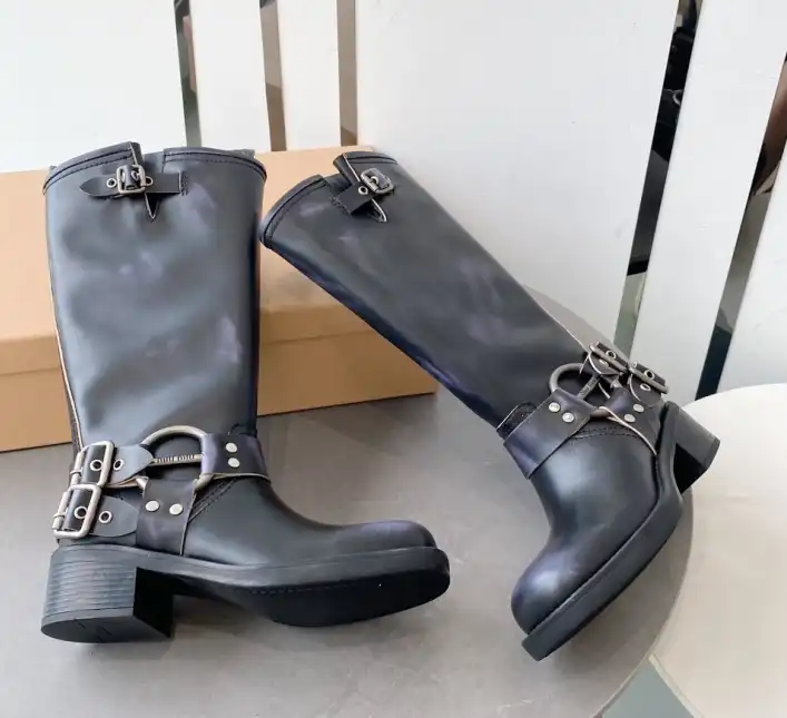 hype Miu Miu Boots