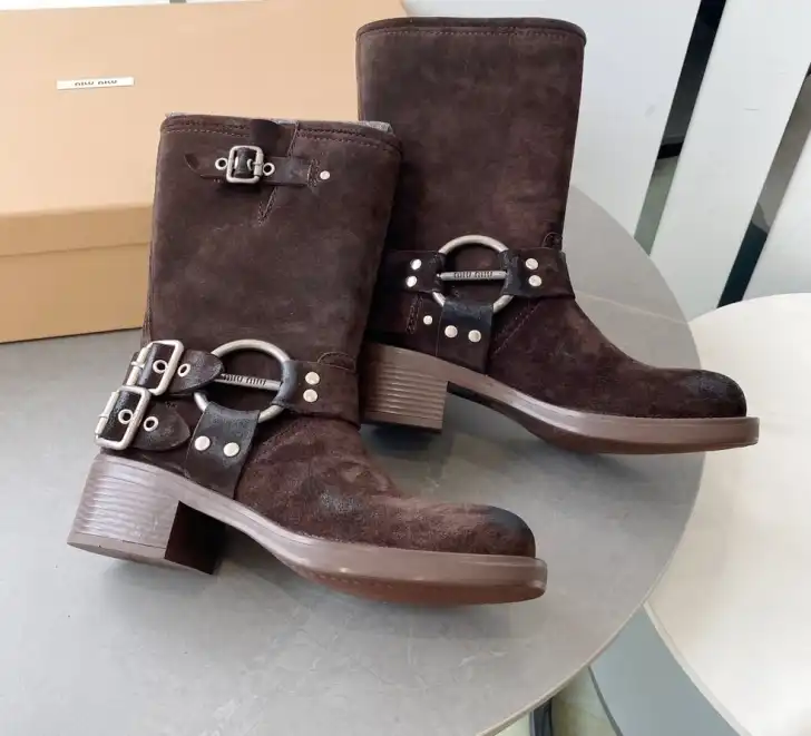 hype Miu Miu Boots