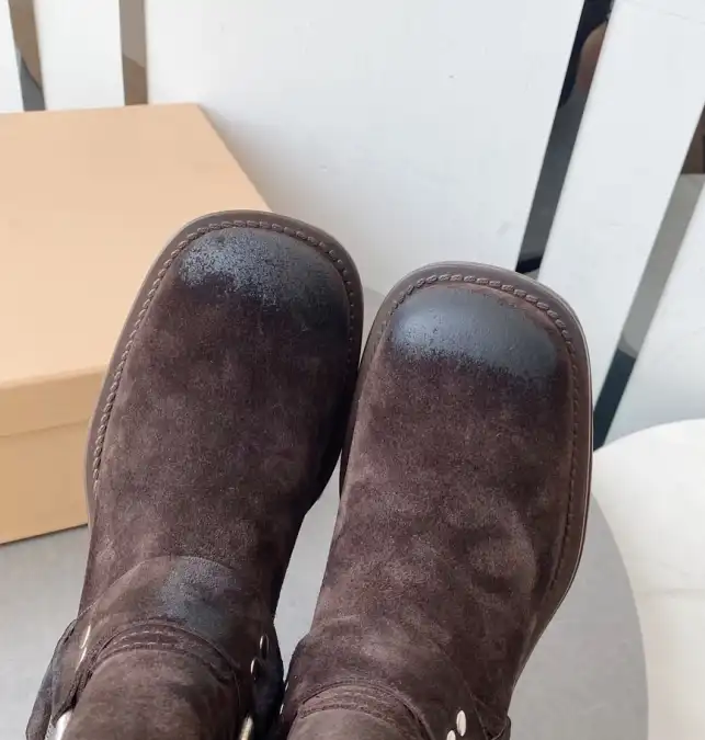 hype Miu Miu Boots