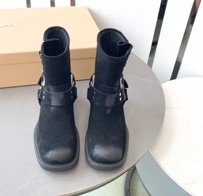 hype Miu Miu Boots