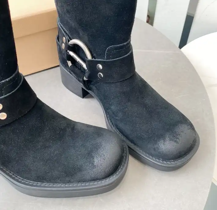 hype Miu Miu Boots