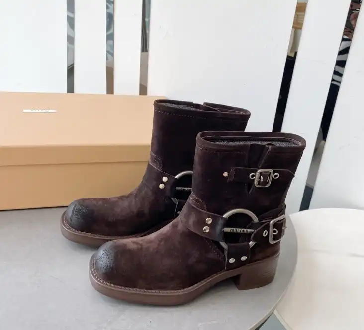 hype Miu Miu Boots