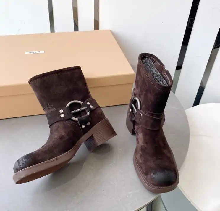 hype Miu Miu Boots