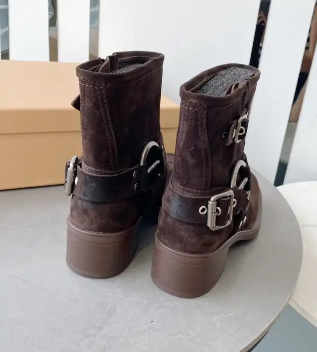 hype Miu Miu Boots