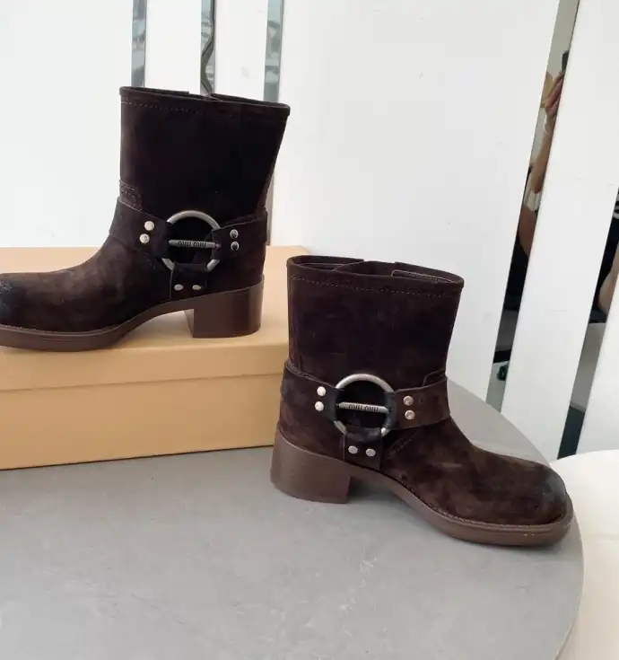 hype Miu Miu Boots