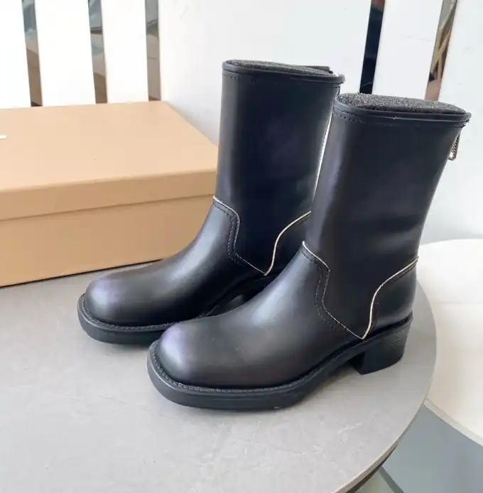 hype Miu Miu Boots