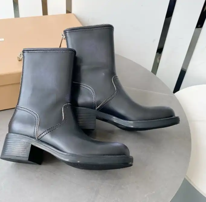 hype Miu Miu Boots