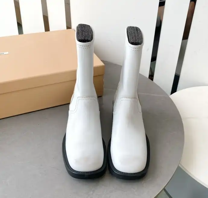 hype Miu Miu Boots