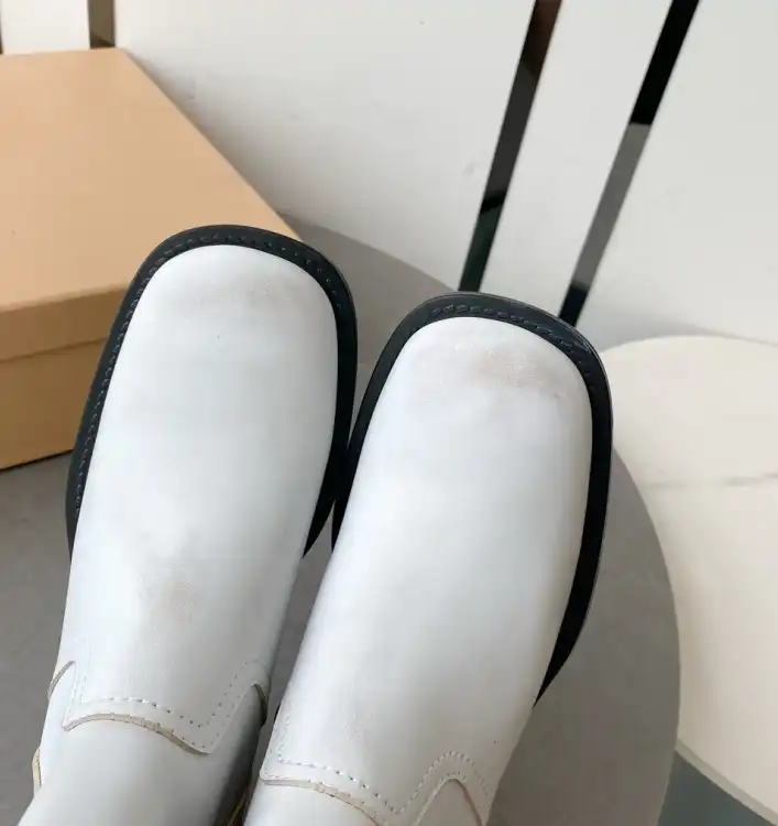 hype Miu Miu Boots