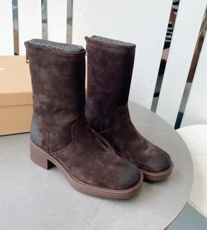 hype Miu Miu Boots