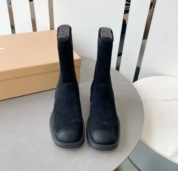 hype Miu Miu Boots