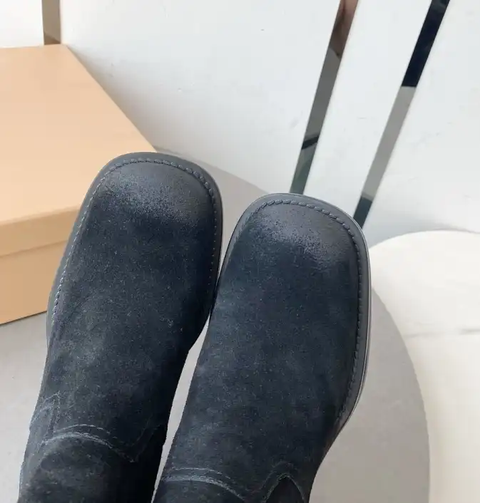 hype Miu Miu Boots