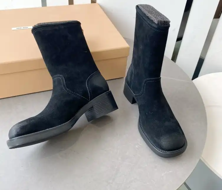 hype Miu Miu Boots