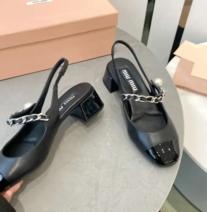 hype Miu Miu flat shoes