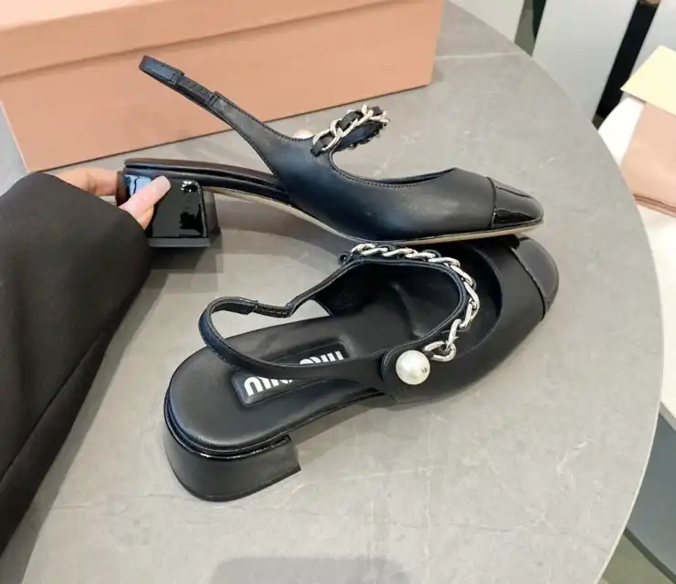 hype Miu Miu flat shoes