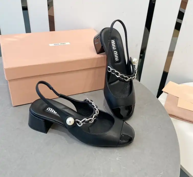 hype Miu Miu flat shoes