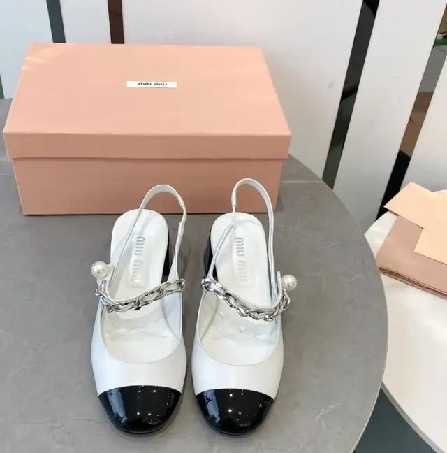 hype Miu Miu flat shoes