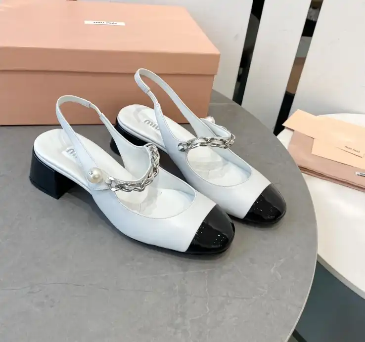 hype Miu Miu flat shoes