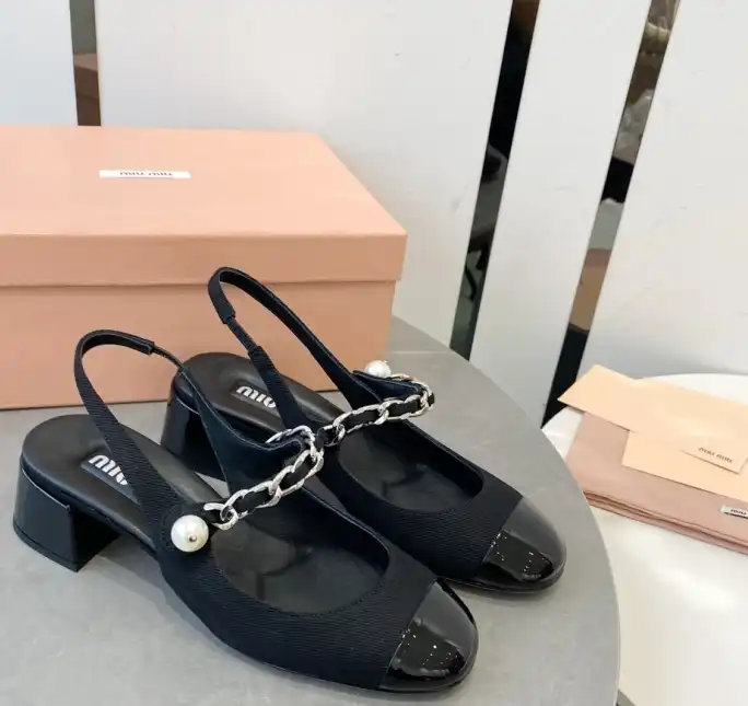 hype Miu Miu flat shoes