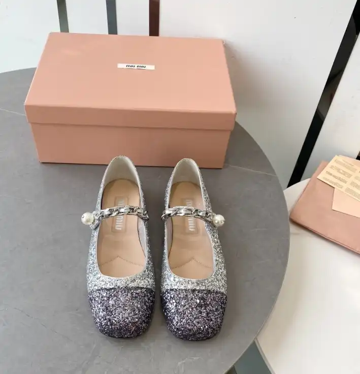 hype Miu Miu flat shoes