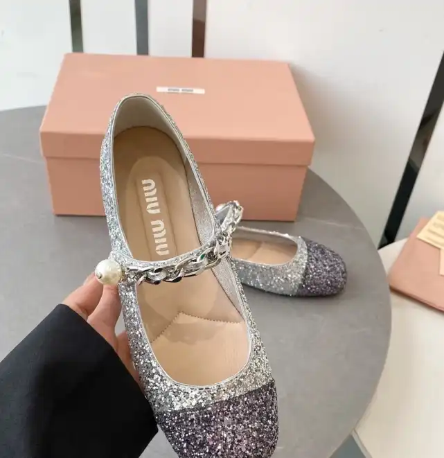 hype Miu Miu flat shoes