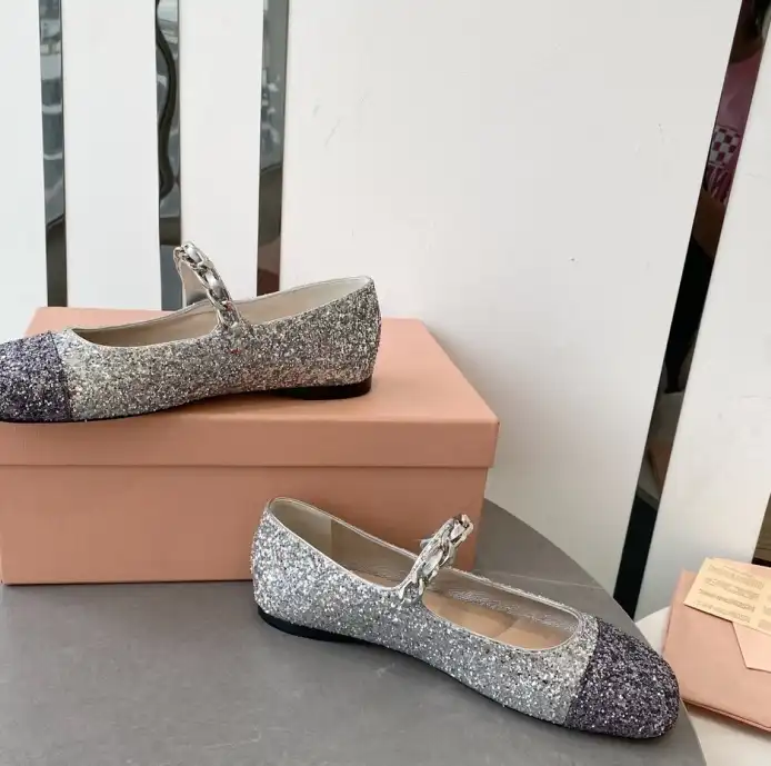 hype Miu Miu flat shoes