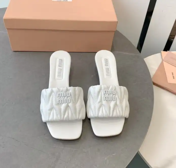 hype Miu Miu Slippers