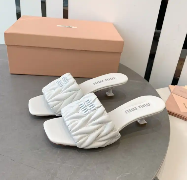 hype Miu Miu Slippers