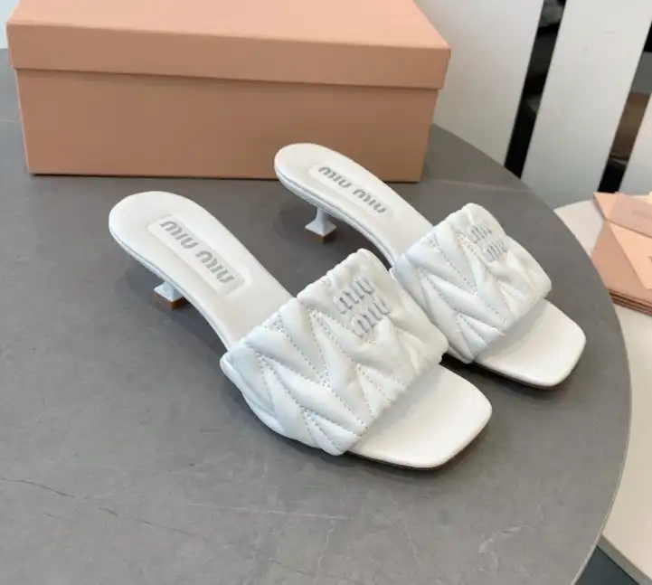 hype Miu Miu Slippers