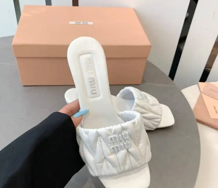 hype Miu Miu Slippers