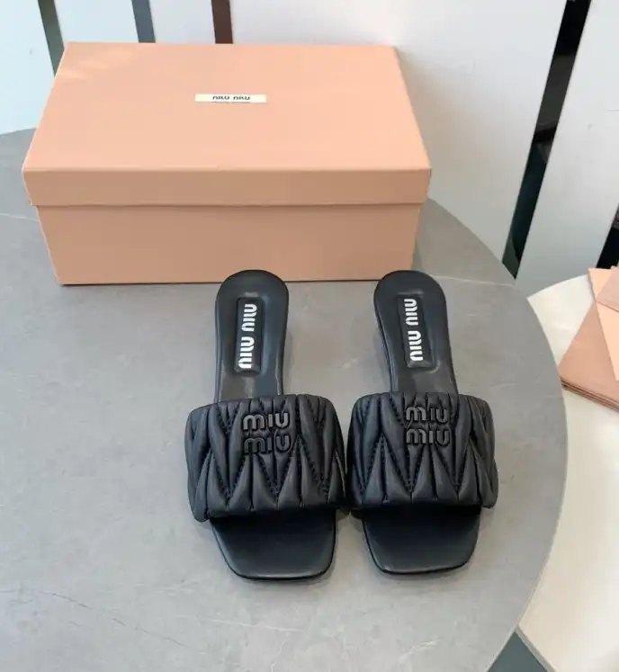 hype Miu Miu Slippers