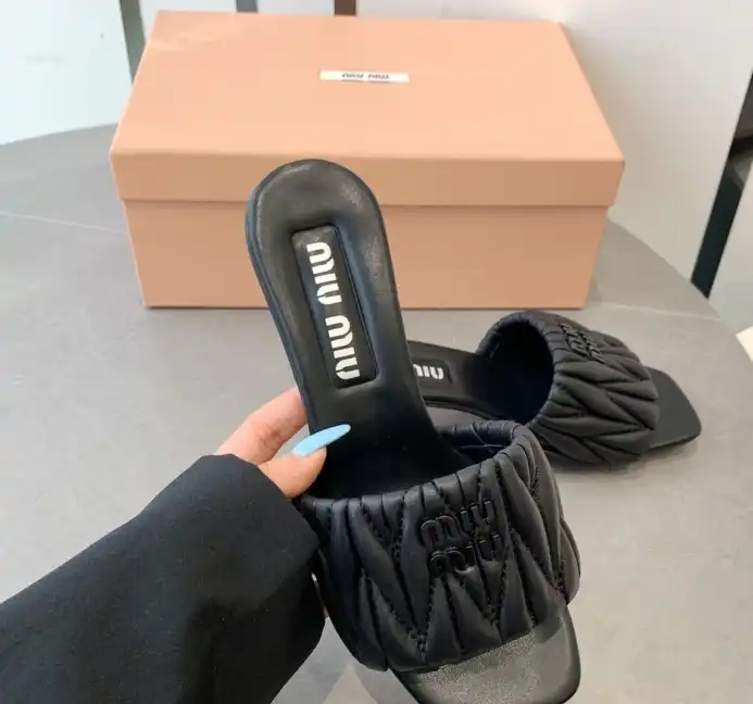 hype Miu Miu Slippers