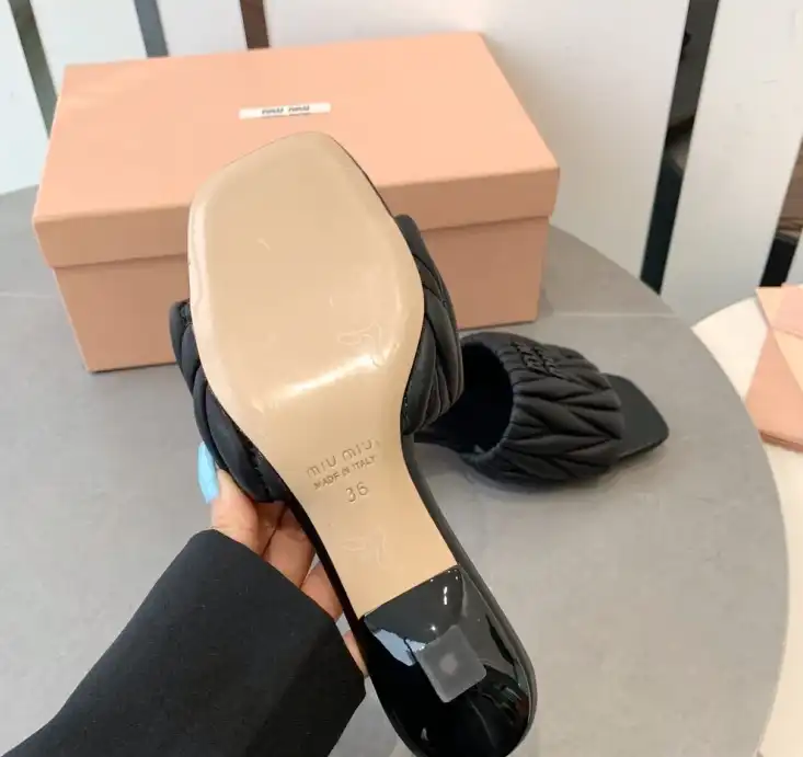 hype Miu Miu Slippers