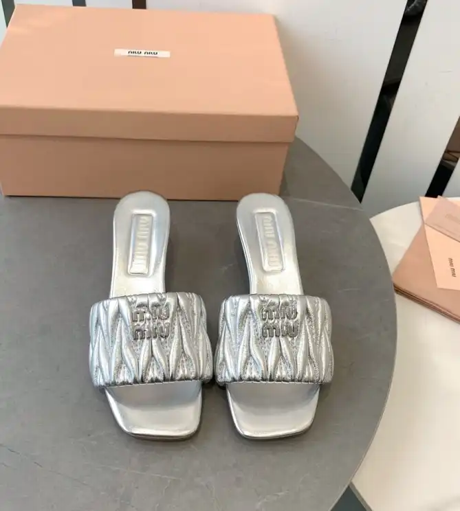 hype Miu Miu Slippers