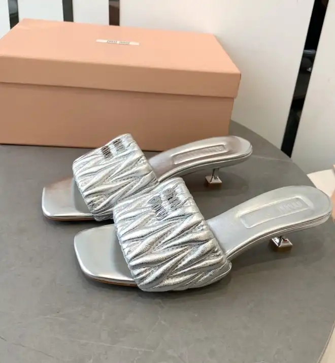 hype Miu Miu Slippers