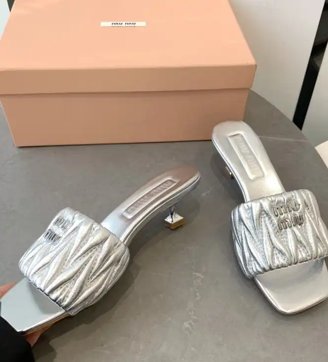 hype Miu Miu Slippers