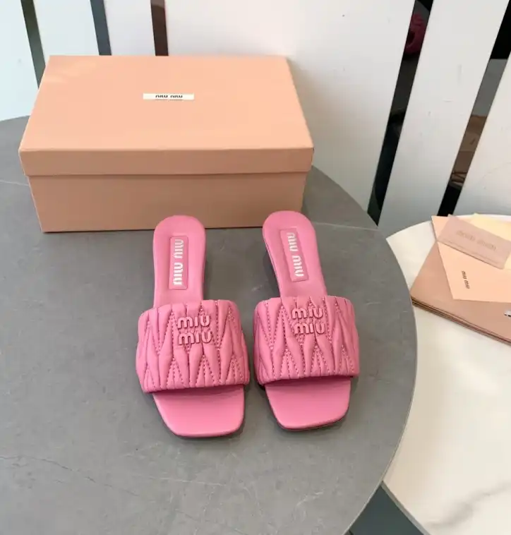 hype Miu Miu Slippers