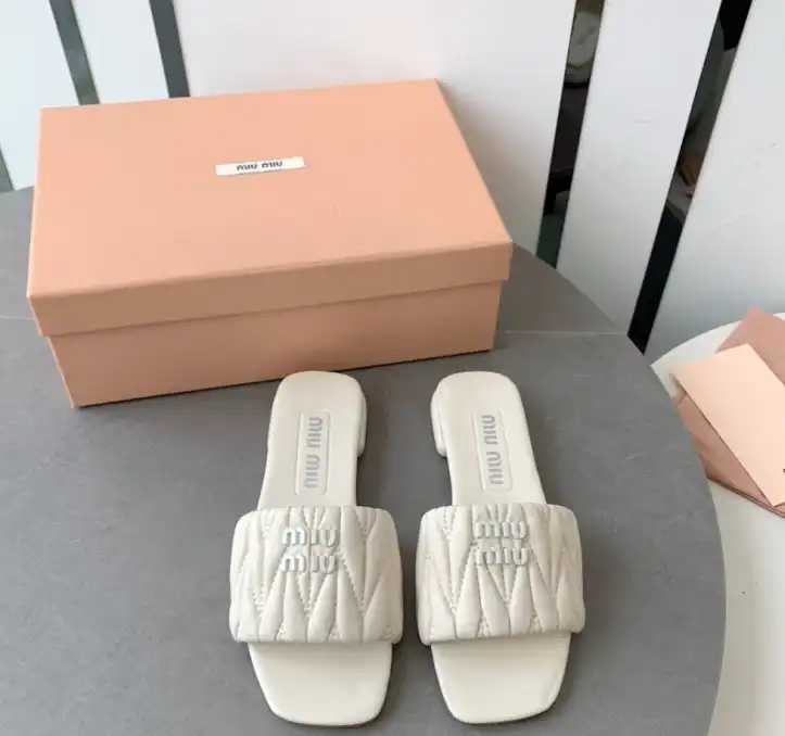 hype Miu Miu Slippers